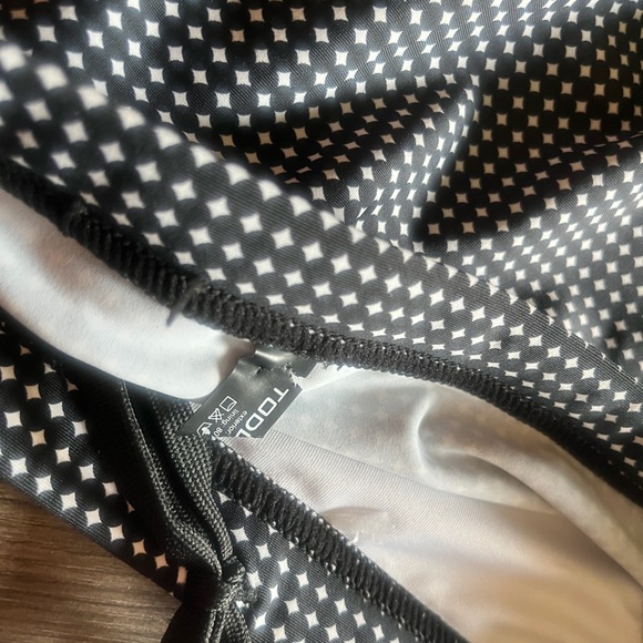 Todd Sanfield Men's Black and White Swim Briefs size L - Picture 4 of 5